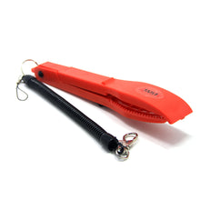 Load image into Gallery viewer, SAMSFX Fishing Gripper w/ Lock Switch Fish Grip Clamp Body Holder Controller Tool - SAMSFX